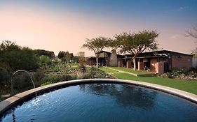 Liedjiesbos Urban Olive Farm Accommodation